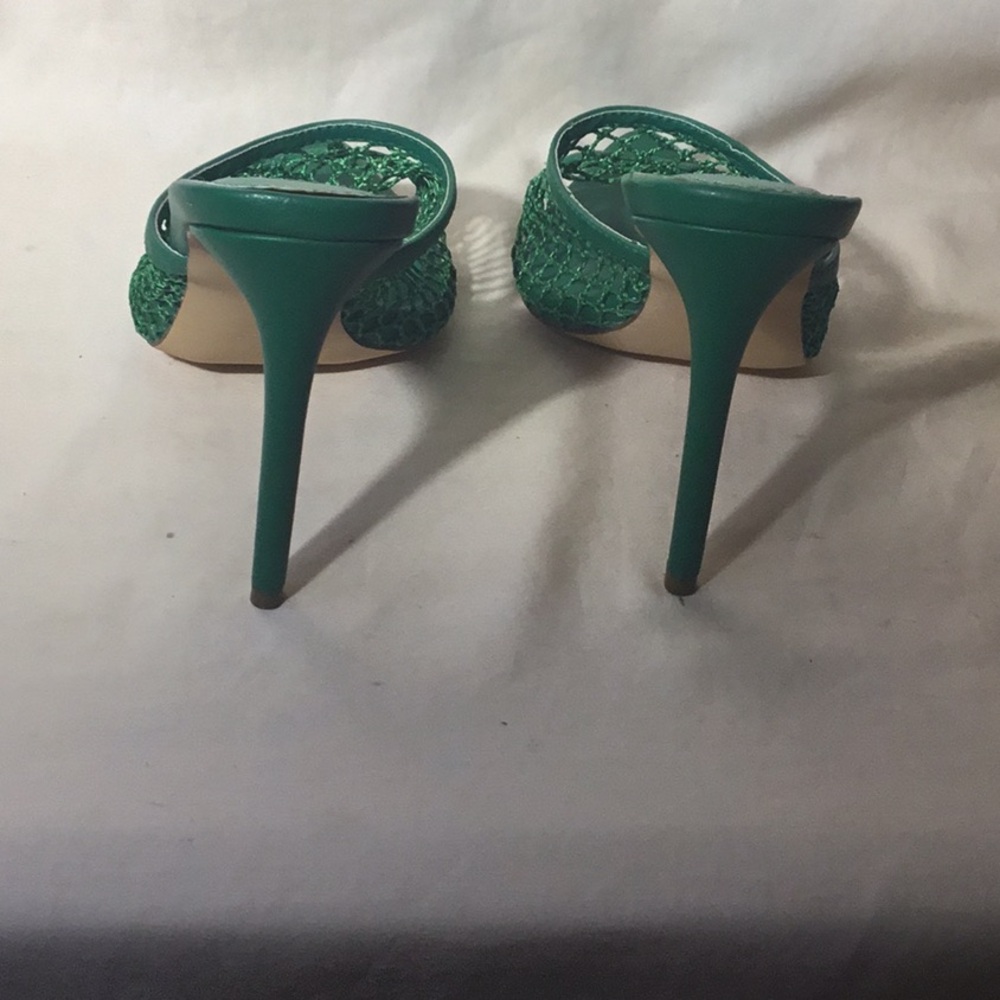 Liliana Emerald Green Pointed Toe Mesh Mule Heels - Picture 3 of 4